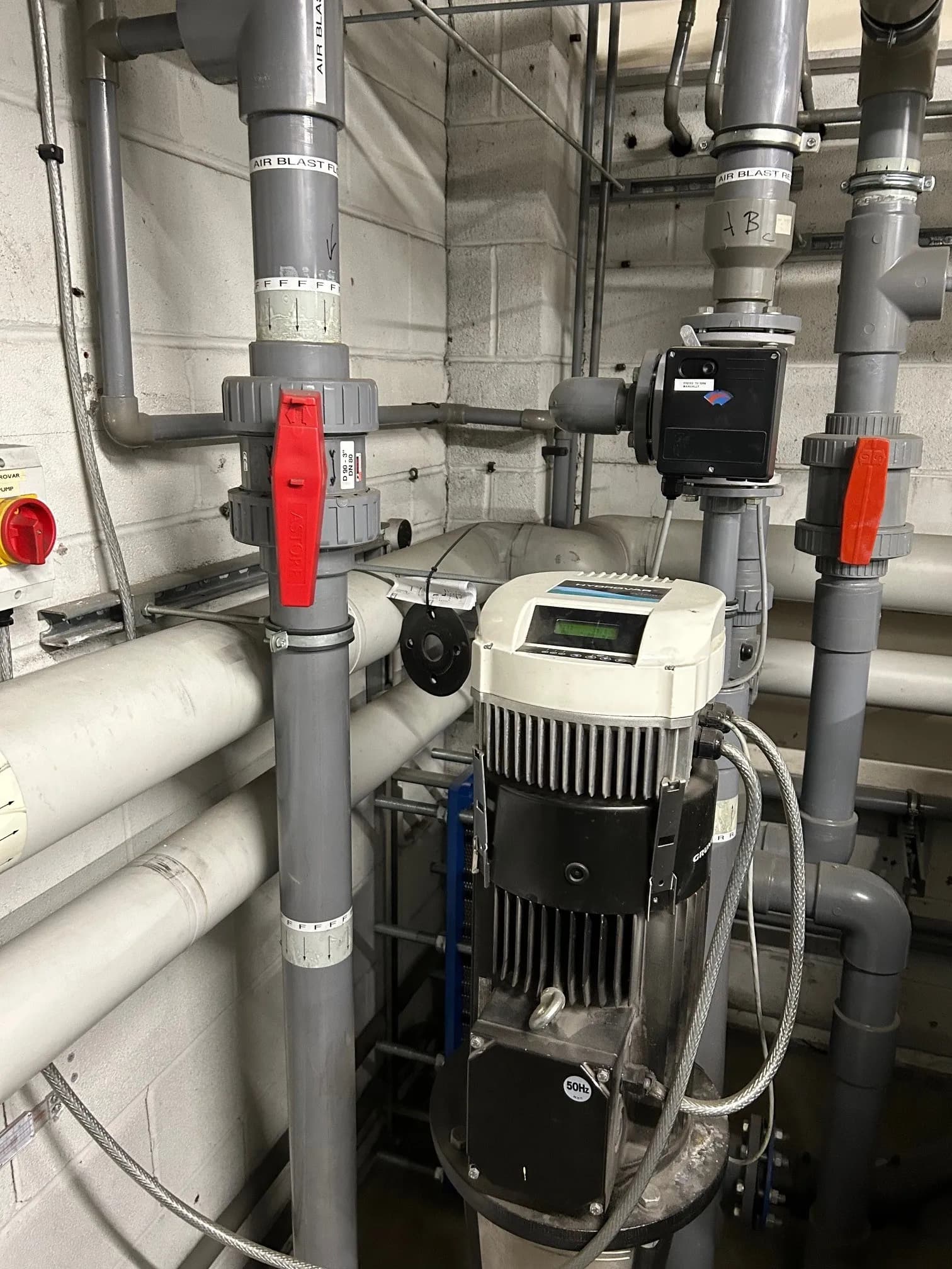 Low-GWP chiller technical details