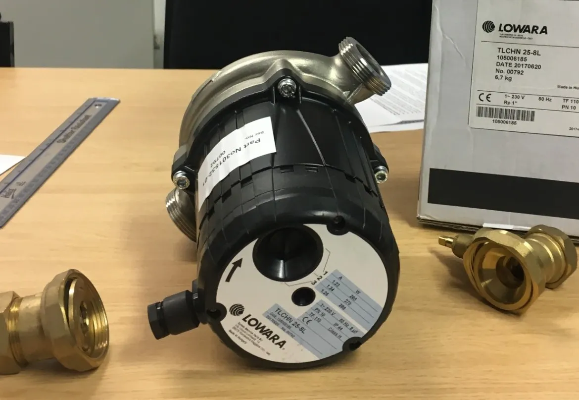 Chiller maintenance technician